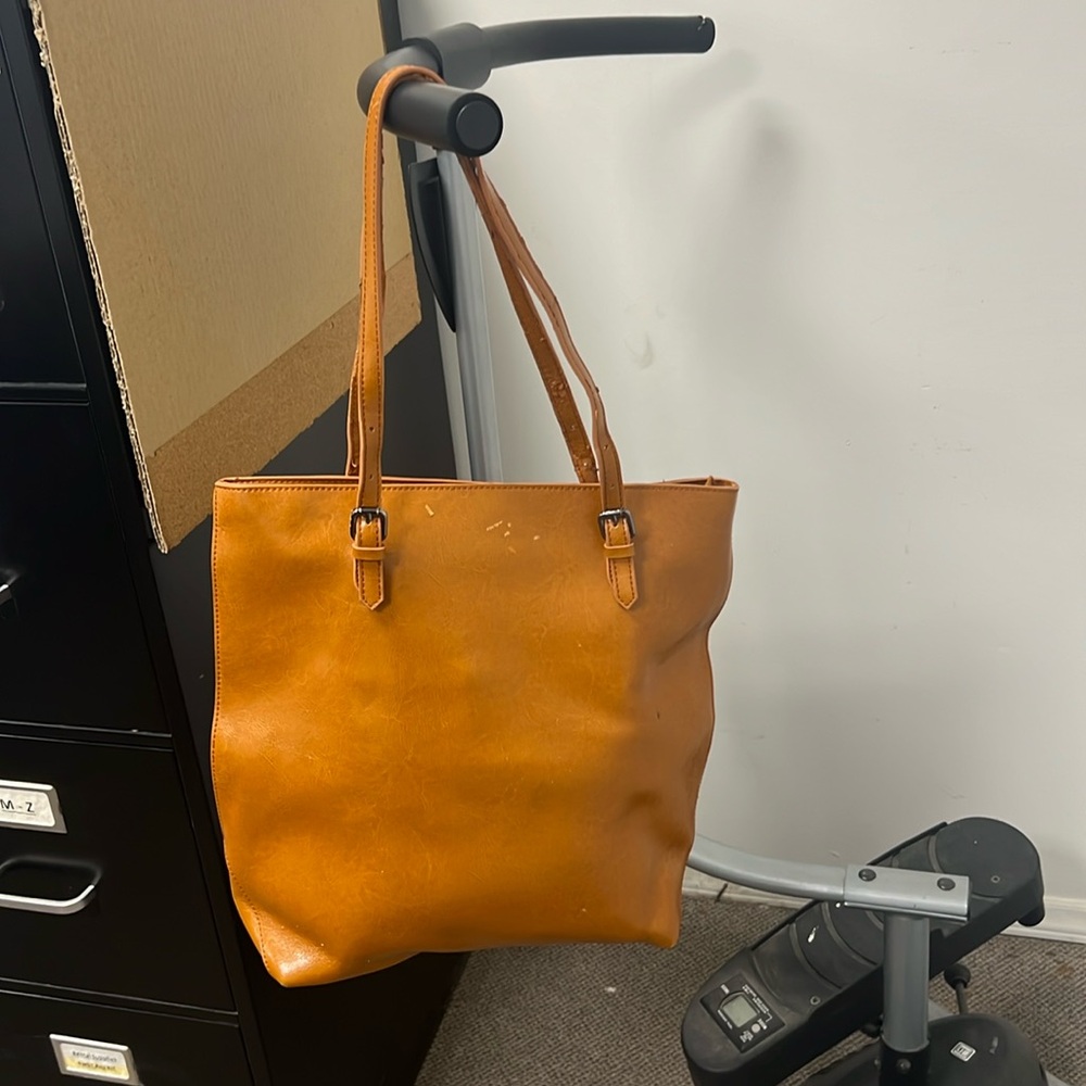 Kattee tote